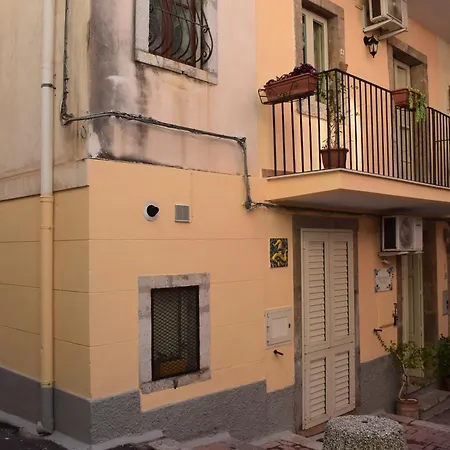 Sbiriddu'S House Apartamento Taormina Exterior foto