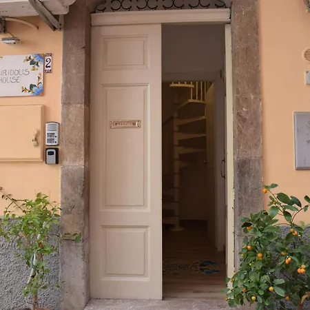 Sbiriddu'S House Apartamento Taormina Exterior foto
